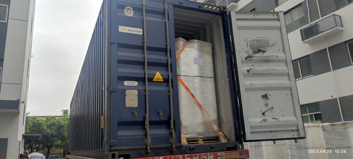 Новый сборный контейнер с товами Lamstore едет в Москву